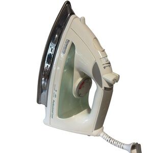 Rowenta Professional Luxe steam iron, specifically model DM 880 Made in Germany